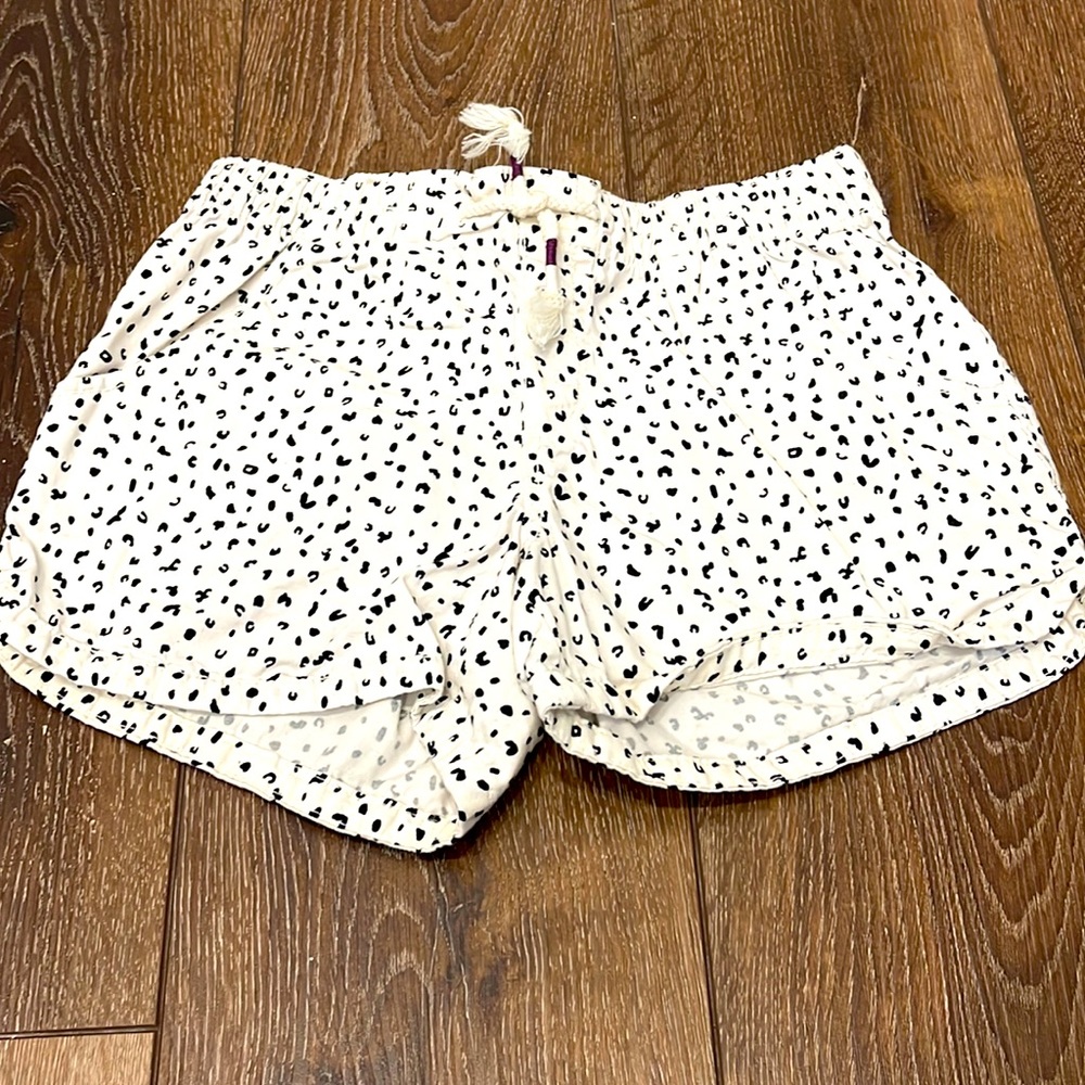 Girls printed shorts